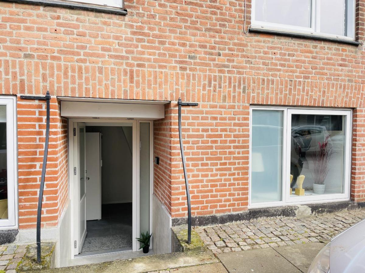 Aday - Charming Studio Close To The Football Stadium 올보르 외부 사진